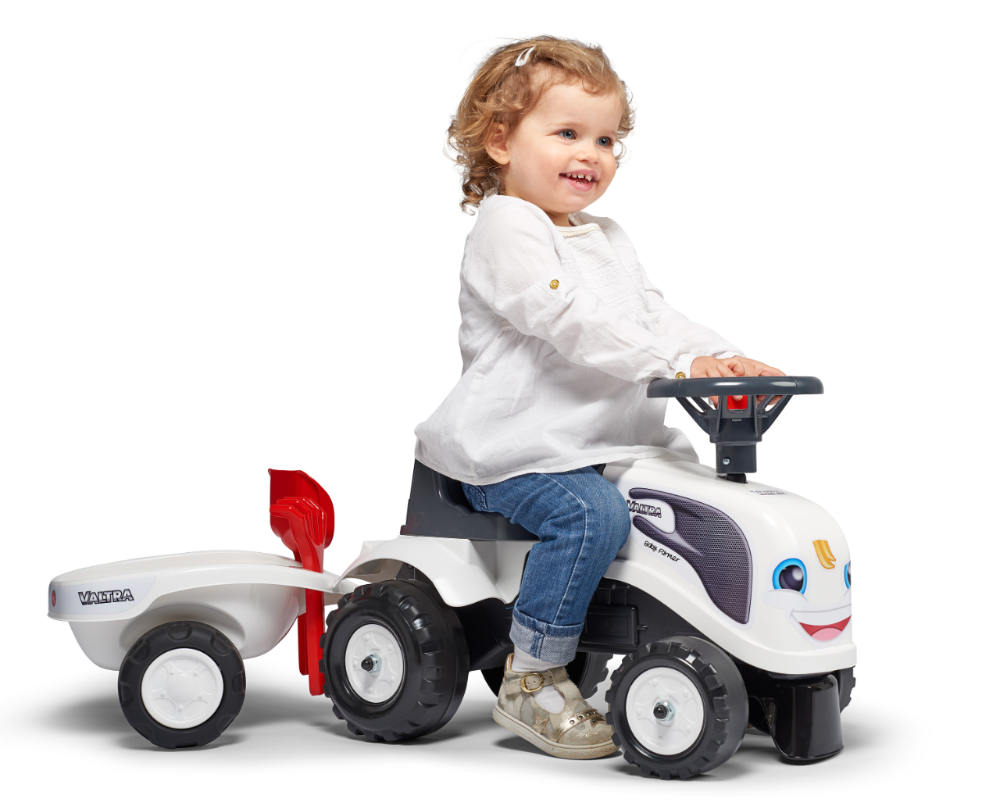 Трактор с педалью Valtra с прицепом и инструментами