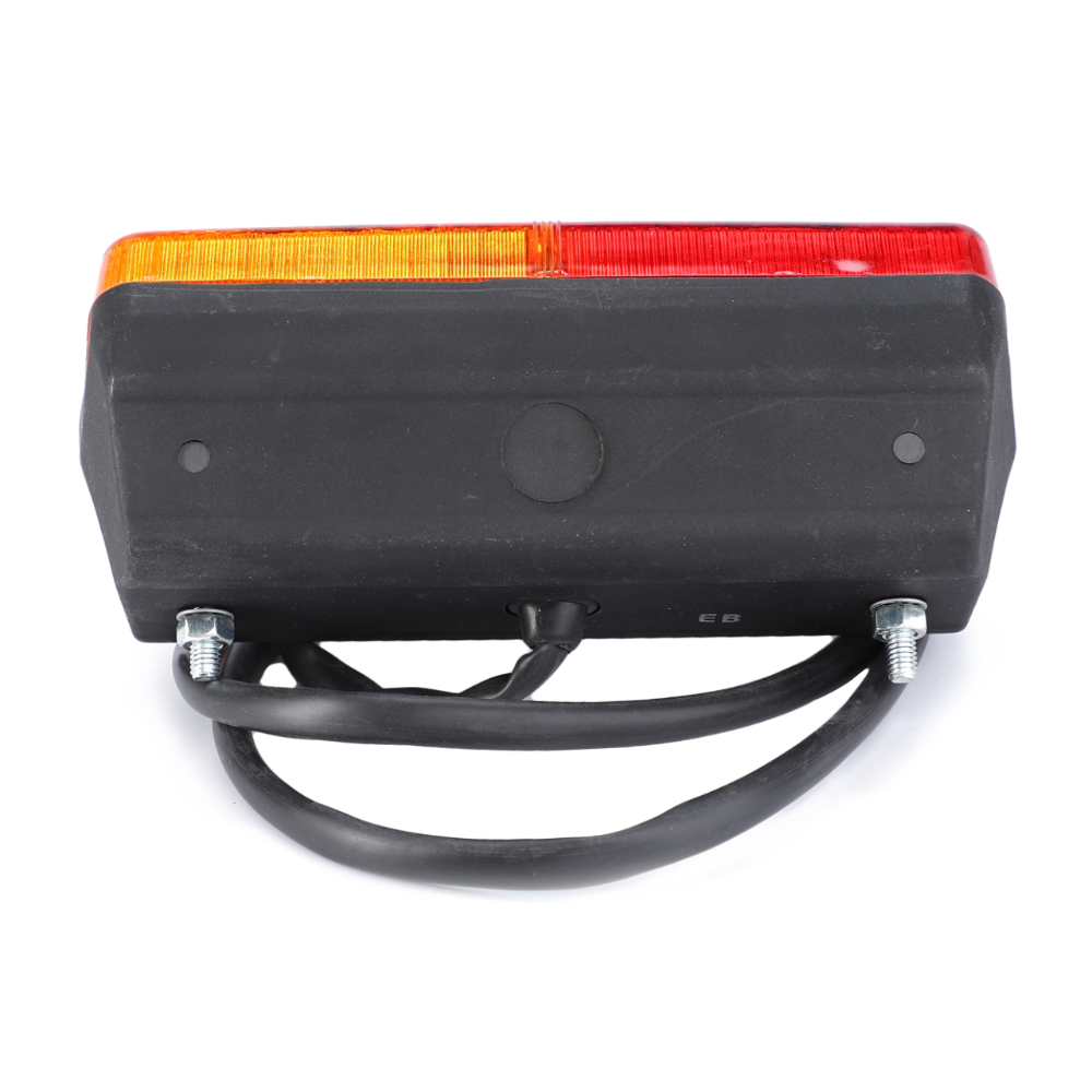 Правый задний фонарь